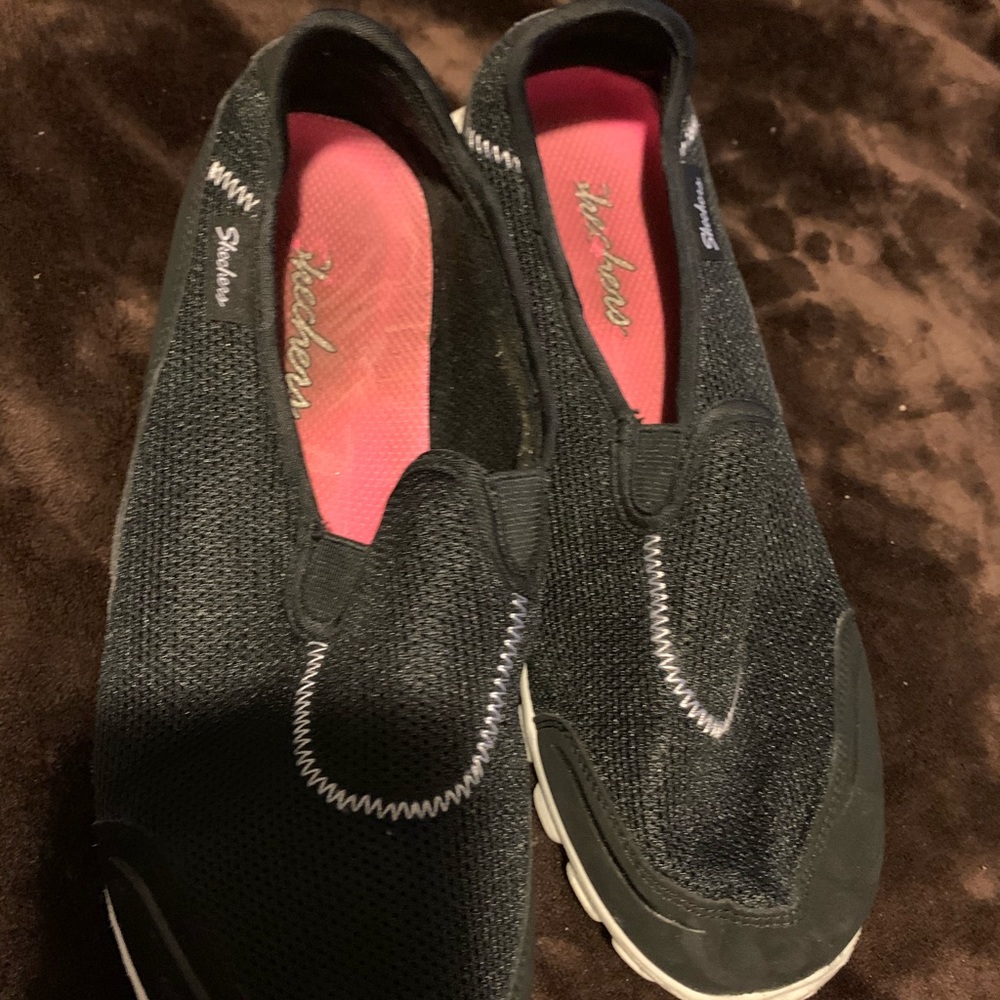Sketchers shoes